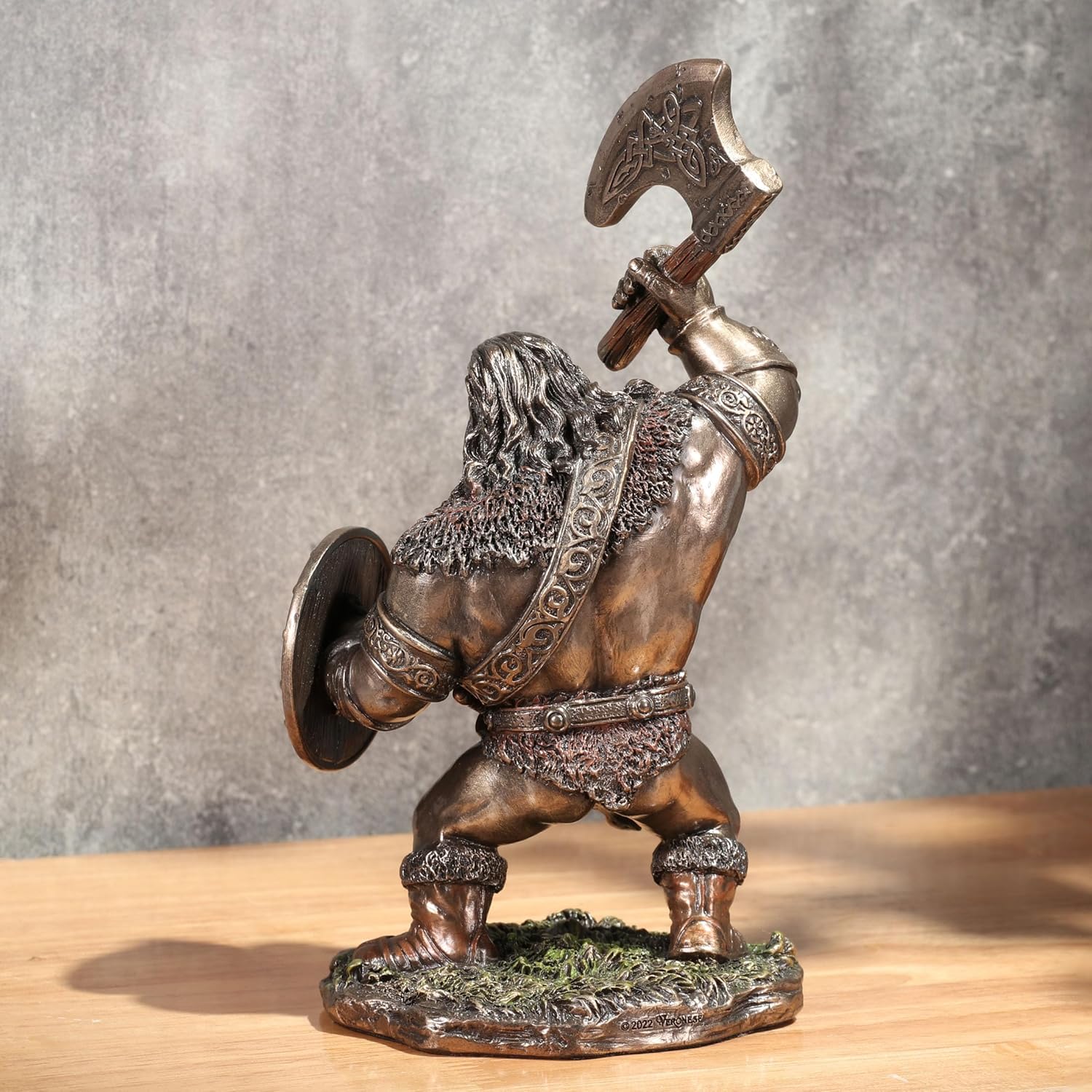 Wiking Berserker – Wojownik Północy z Toporem i Tarczą